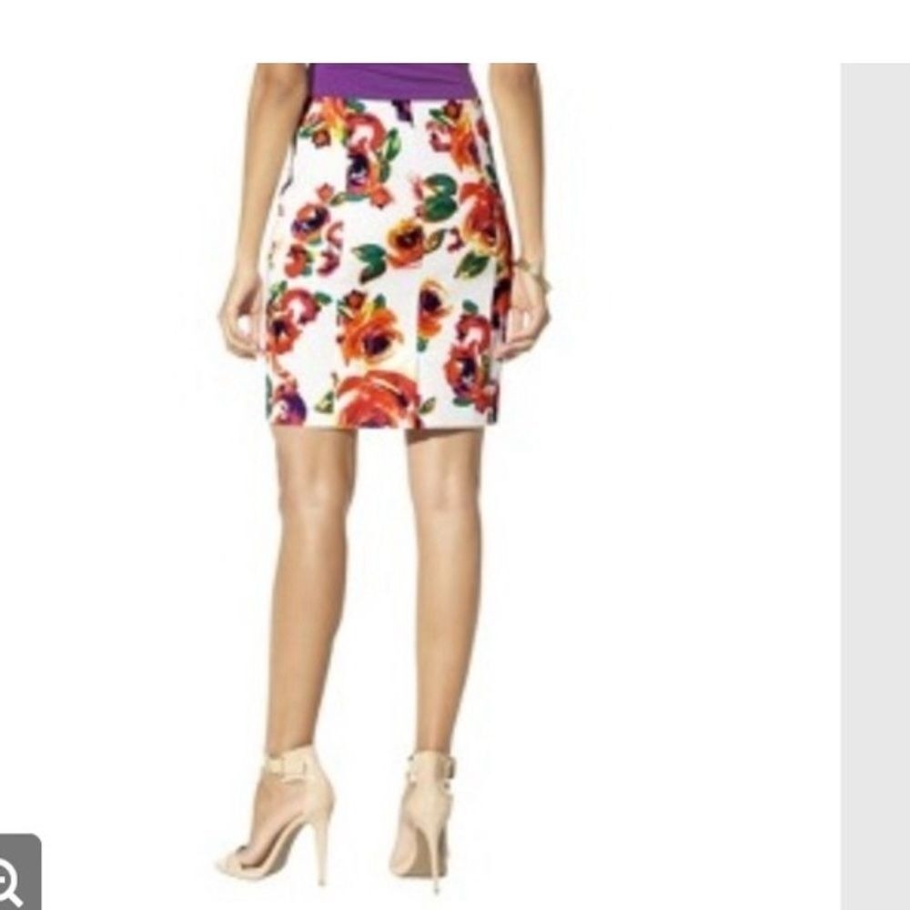 Ambar Womens Size 6 Floral‎ Pencil Skirt Orange Yellow Rose Print Knee Length